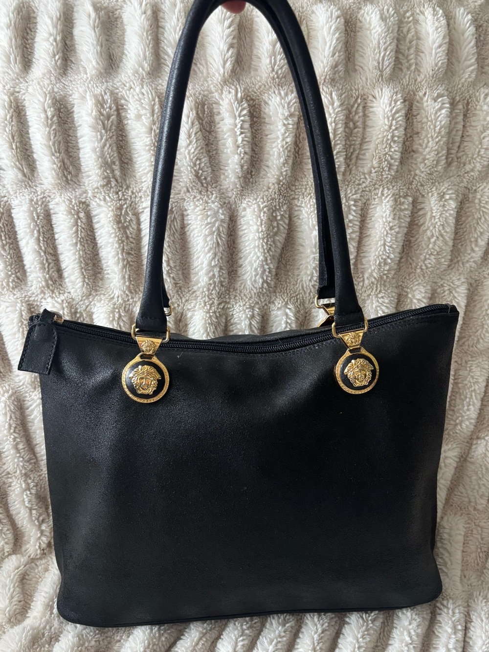 Gianni Versace VTG Black Leather Shoulder Bag w/Medusa Accents, *READ BELOW!* - Picture 2 of 14